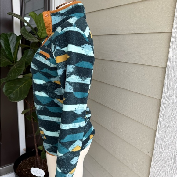 Columbia Teal and Black Geometric Fleece Pullover - Picture 4 of 5